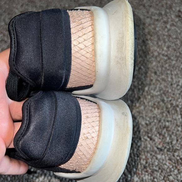 Adidas Equipment running athletic shoes 8.5 - Picture 4 of 15